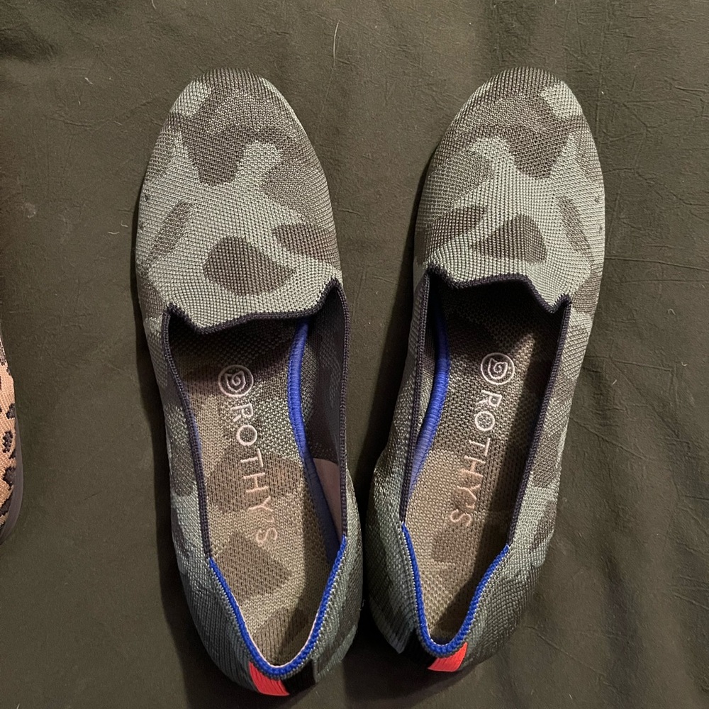 Rothy's Black and Gray Camouflage Flats